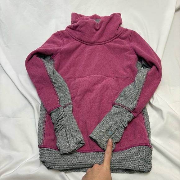 Ivivva Girls Size 8 Bundle 5 Piece Shelf Bra Tank Tops Long Sleeve and Sweater - Picture 9 of 10